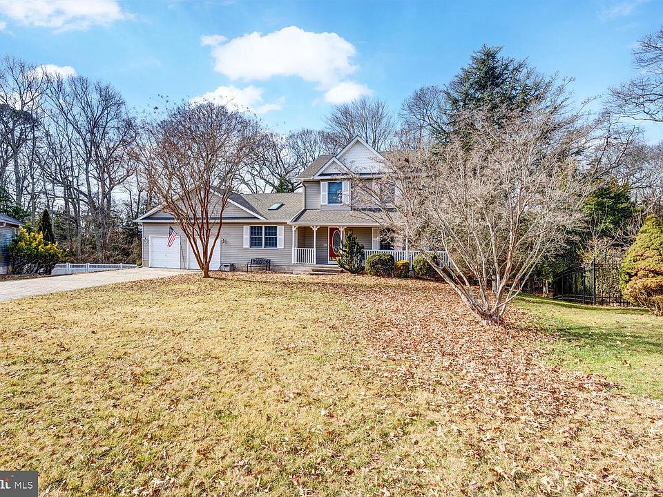 1st image of 10 Cambridge Ct