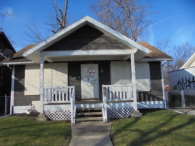15126 Myrtle Ave photo 1
