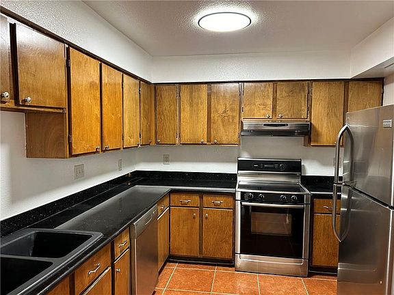 2nd image of 6540 Coveview Ct