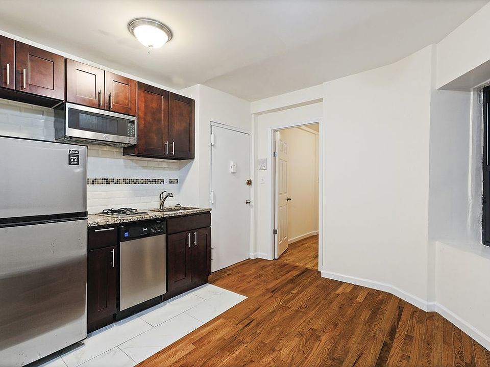 1st image of 34 Saint Marks Pl #1A