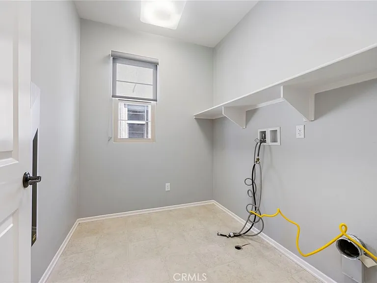 691 E Valencia St — Photo 13