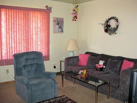 1st image of 1605 W 21st St