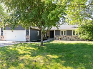 1687 Margeo Dr, Neenah, WI 54956