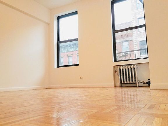 2nd image of 162 Mott St APT 3