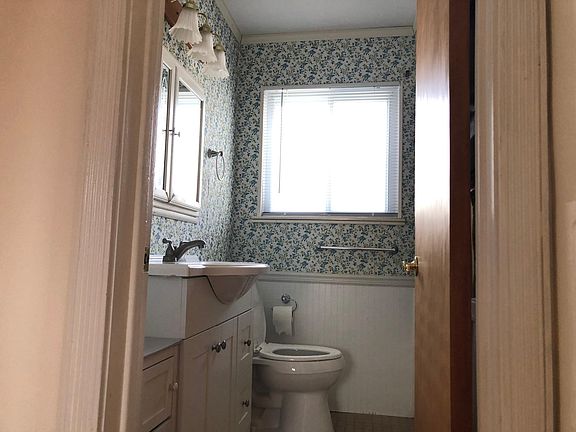 5th image of 4860 Dudley St