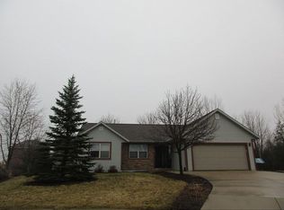 207 Jenna Ct, Watertown, WI
