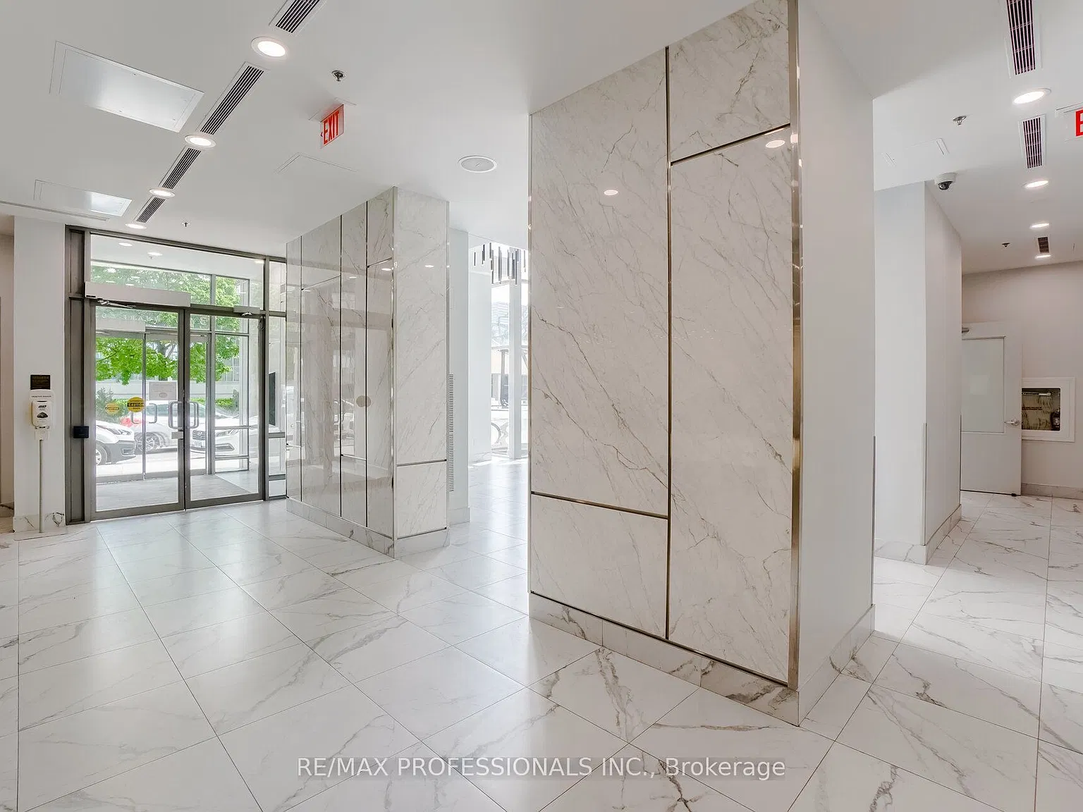 2 bed, $2,975 — Photo 3