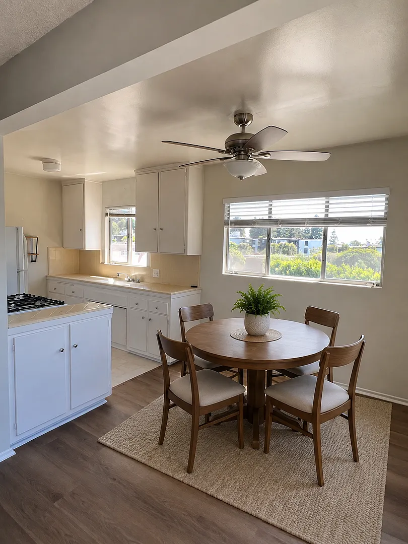 7832 W Manchester Ave — Photo 4