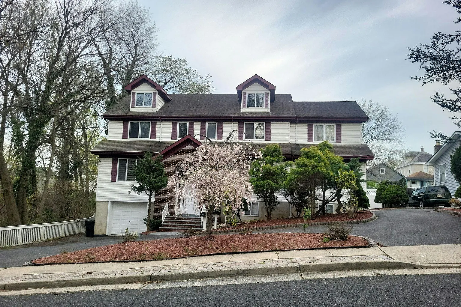 66 Burton Ave photo 1