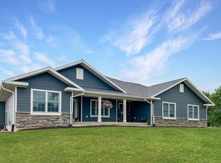22716 120th St, Lamberton, MN 56152