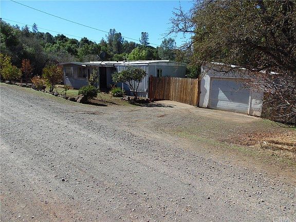 3rd image of 3581 Eureka Ave