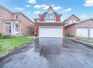146 Roxbury St, Markham, ON L3S 3T4