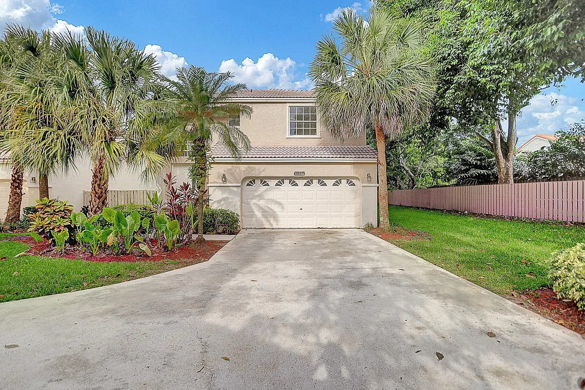 Building Photo - 10932 NW 12th Ct