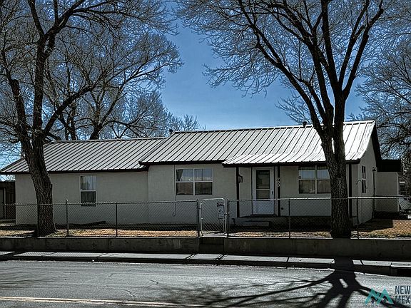 2nd image of 700 E Country Club Rd