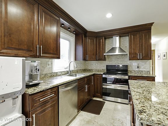 4th image of 5045 Bardwick Ct