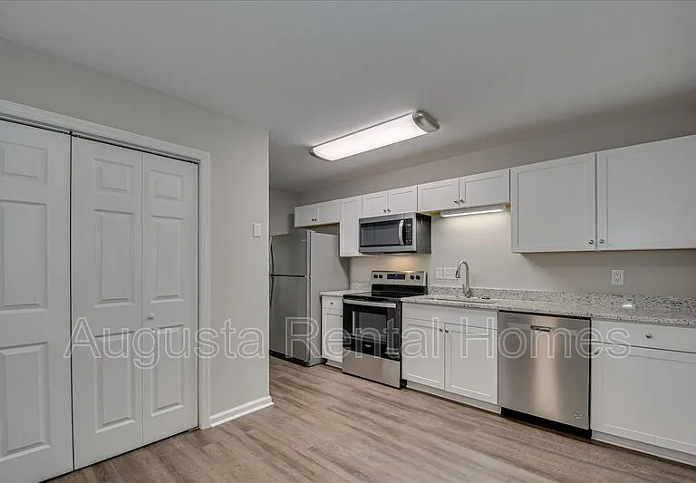 1531 Abby Way #1 — Photo 14