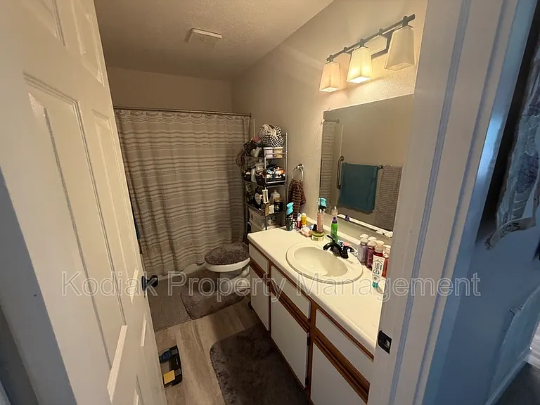 83 E 550 N — Photo 15