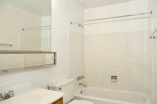 8714 S 87th Ter — Photo 22