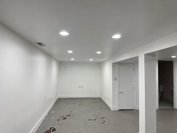 (undisclosed Address)