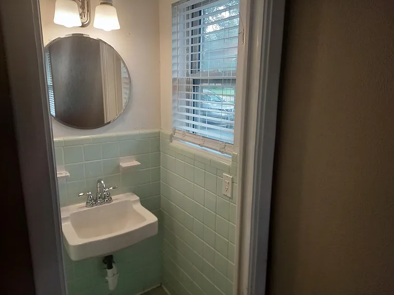 625 Newberry Dr — Photo 8
