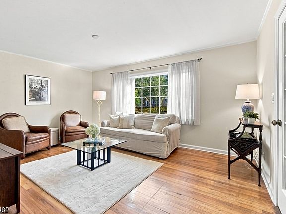 3rd image of 41 Hamilton St