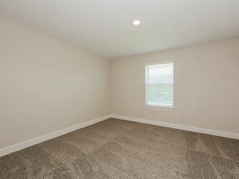 309 Magnolia Blvd — Photo 13