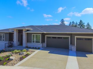 13722 SE Mountain Crest Dr, Happy Valley, OR
