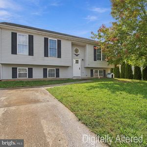 163 Grand Dr, Taneytown, MD 21787