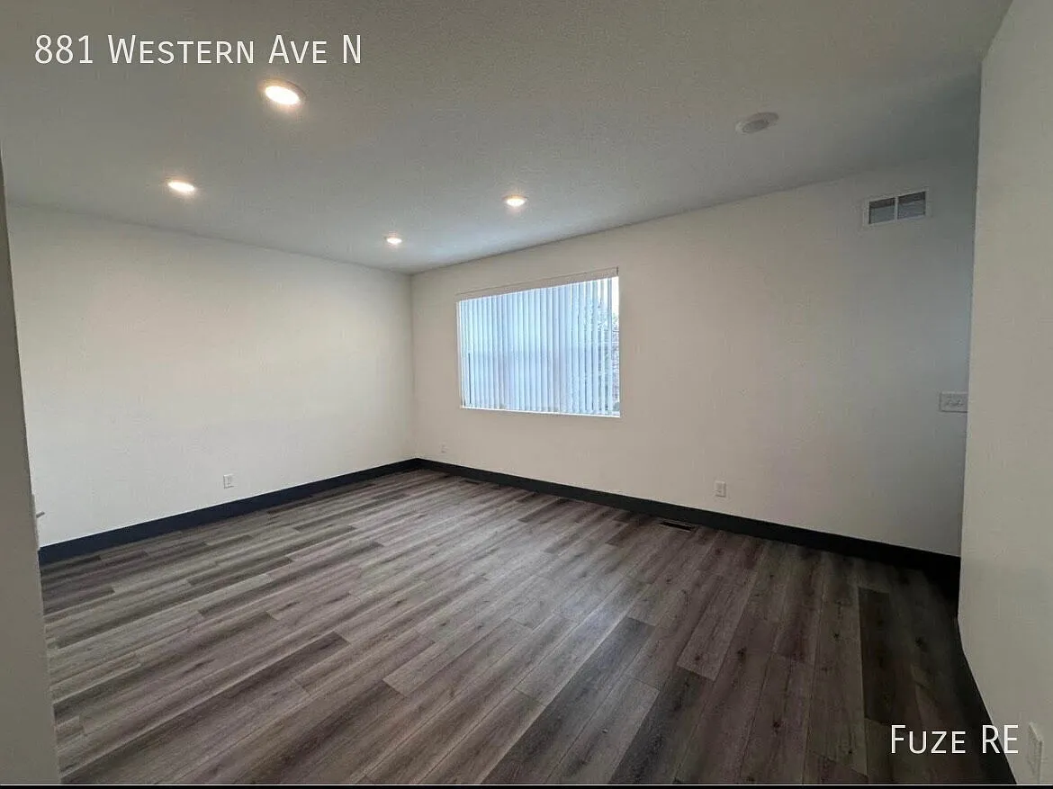 Spacious and Updated 4-Bed, 4-Bath Gem in Saint Paul! — Photo 4