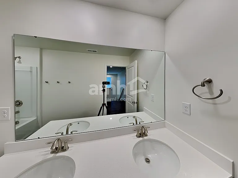 549 Rivermist Dr — Photo 15