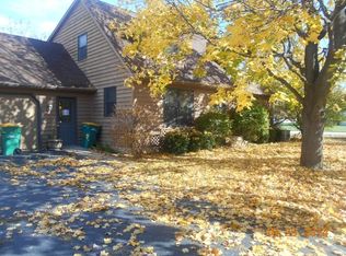 600 Stetzer St, Elburn, IL 60119