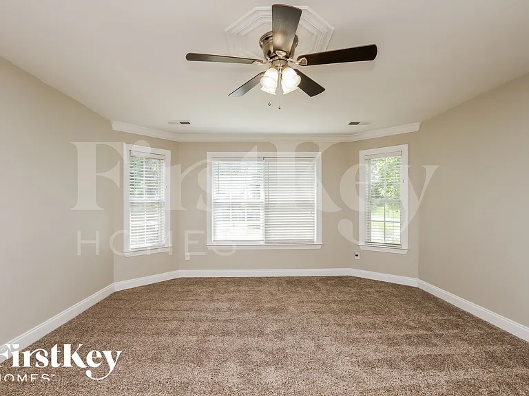 6205 Robert St — Photo 7