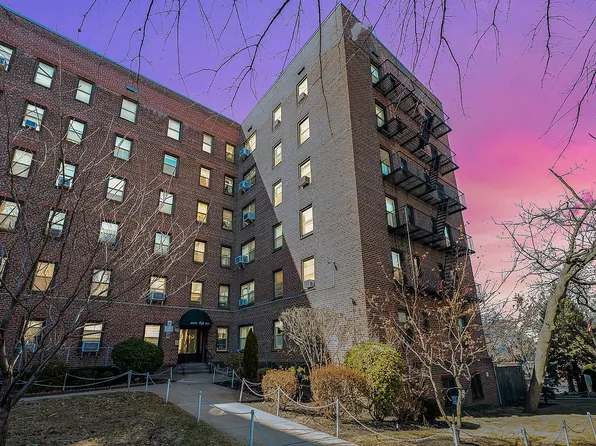 52-24 65th Pl #6P, Queens, NY 11378