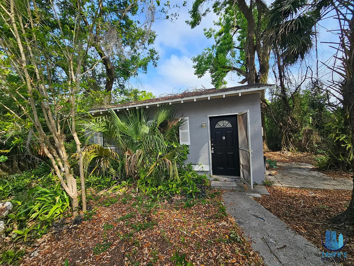 Building Photo - 1504 E 99th Ave