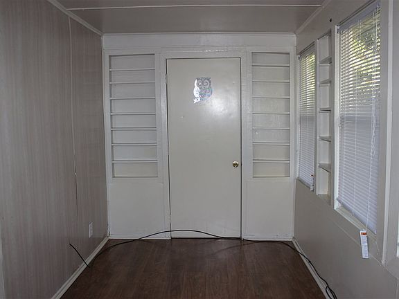 5th image of 1116 Byron Dr