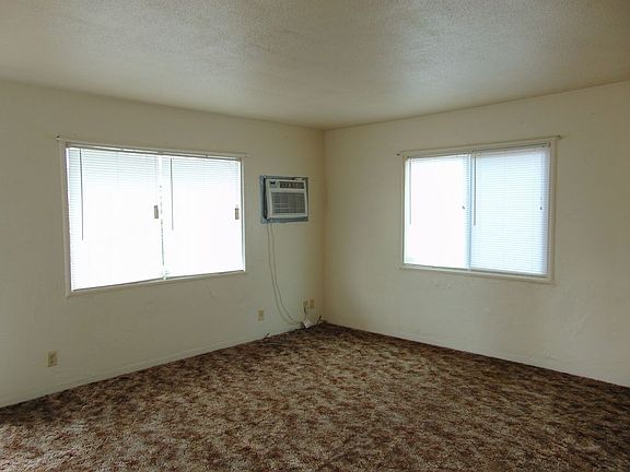 5th image of 318 E 12th St APT 1
