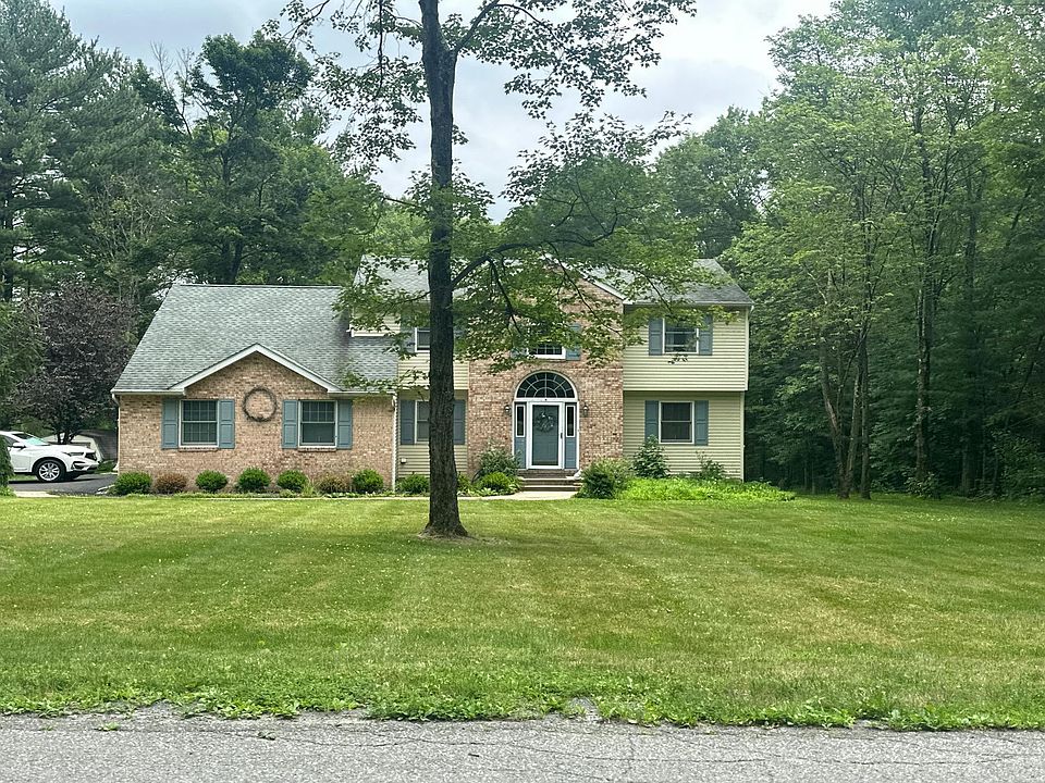 1st image of 204 Pearson Ln