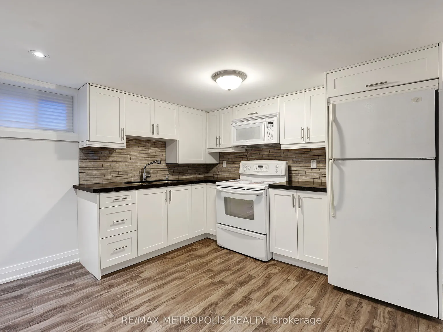 2 bed, $1,800 — Photo 4