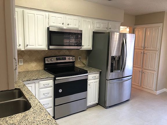 4th image of 231 Edgewood Dr