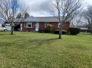 131 Fairlawn Dr, Torrington, CT 06790