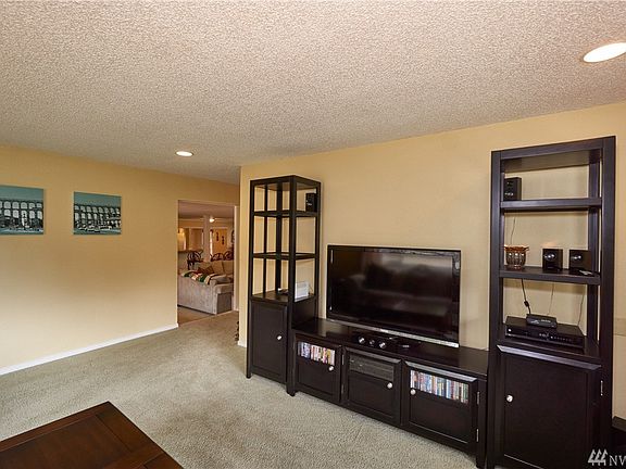 4th image of 3903 53rd Street Ct E