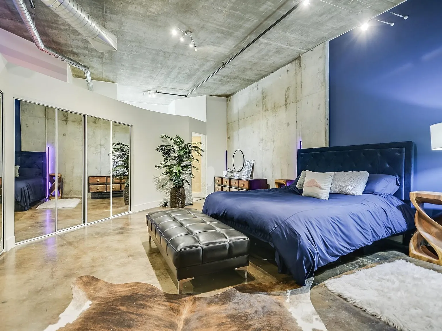1 bed, 1.5 bath, 1243 sqft, $3,900 — Photo 4
