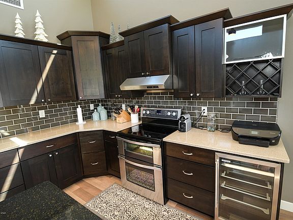 4th image of 3955 Ivy Dr