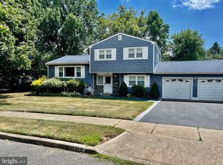 16 Alimar Dr, Middletown, NJ 07748