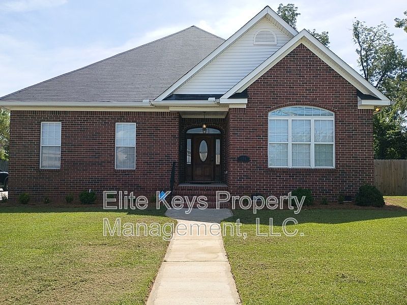 1st image of 814 11th St