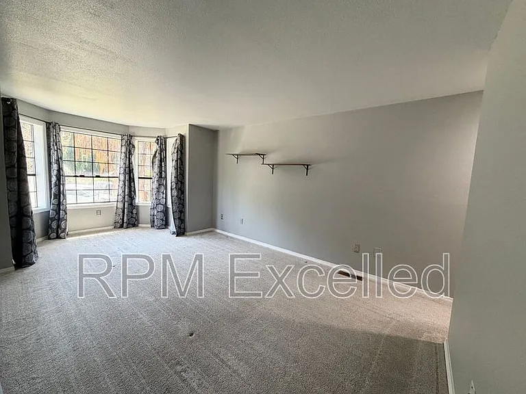 4925 Mill Pond Dr SE — Photo 18