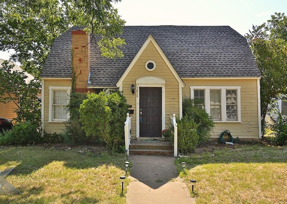 1st image of 1249 Palm St
