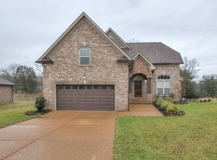 828 Manner Ln, Lebanon, TN 37087