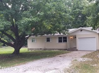 306 S Prince Ln, Springfield, MO 65802