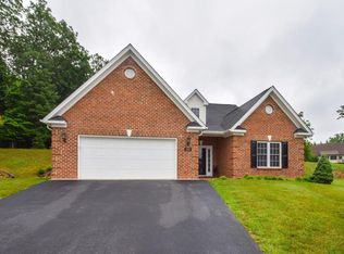 1561 Olde Course Ln, Salem, VA 24153